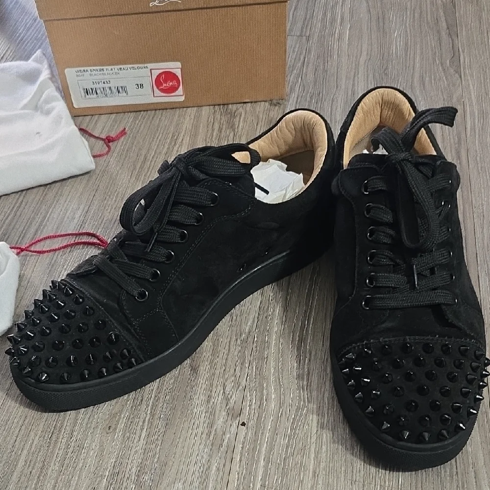 Auth Christian Louboutin LIKE NEW Vieira Black Spiked Suede Sneakers 38 - Picture 3 of 7